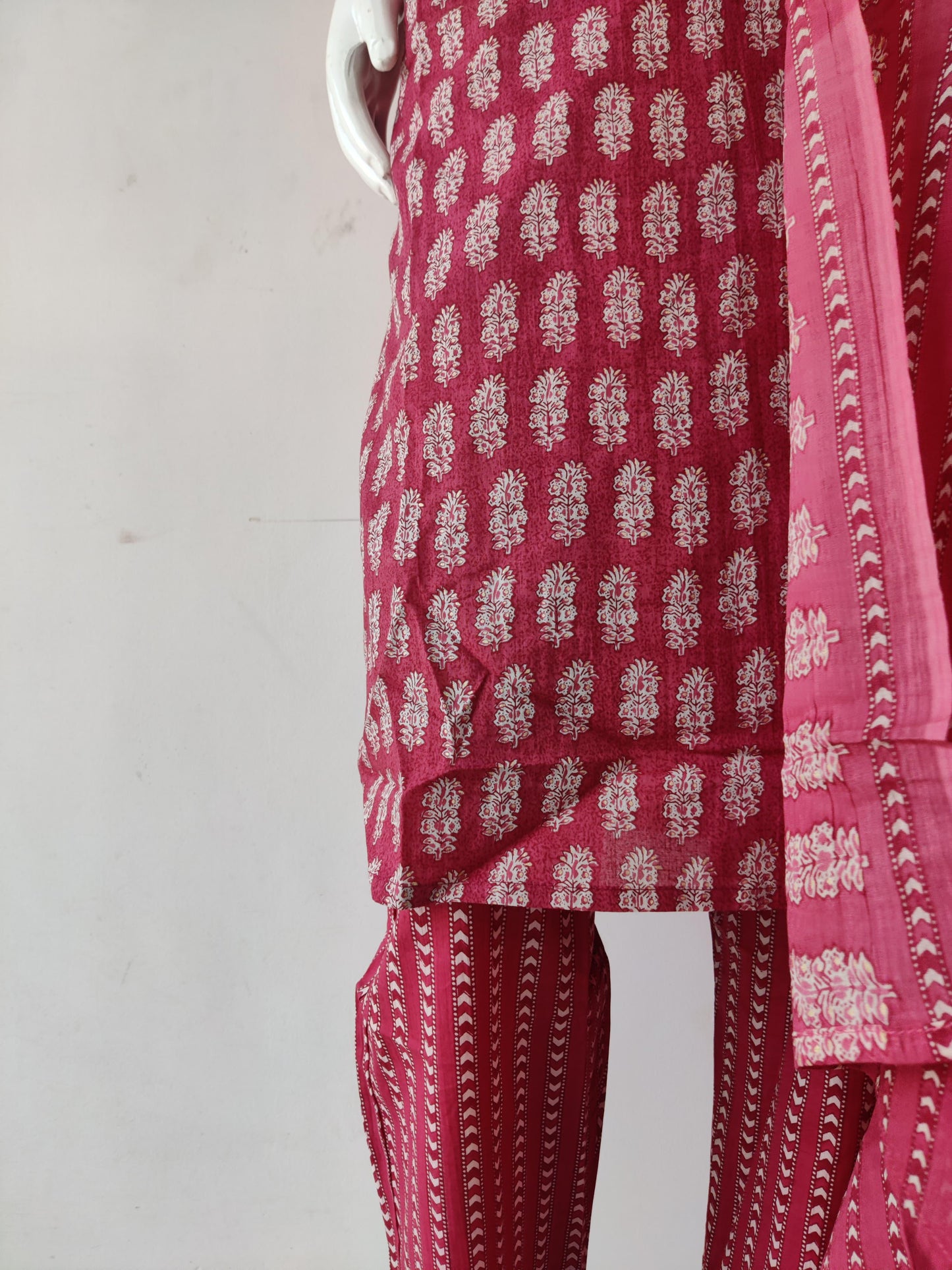 RED KURTA SET