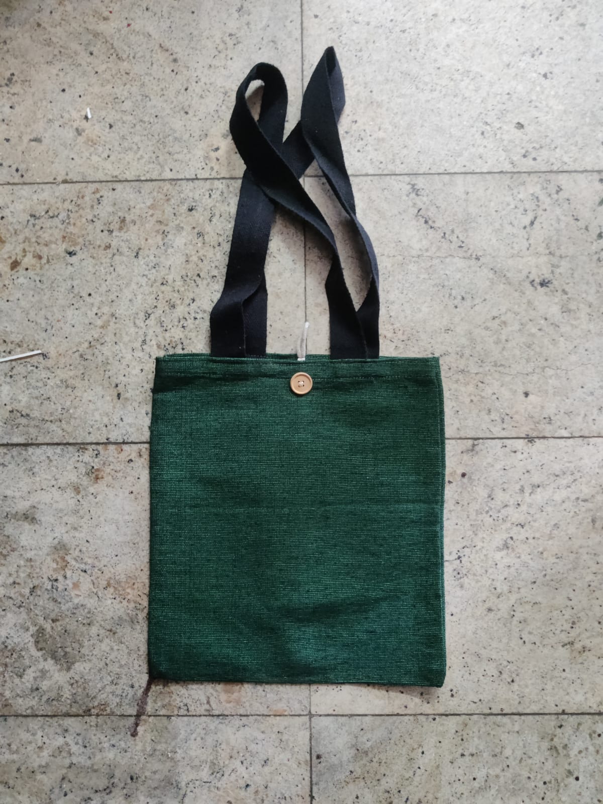 T005 BUTTON TOTE BAG